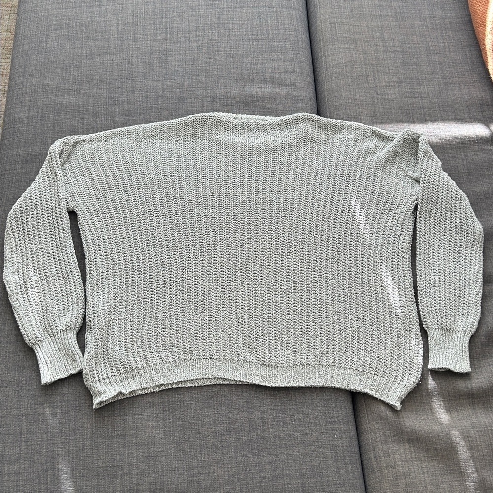 Brandy Melville Light Gray Knit Sweater - Picture 6 of 7